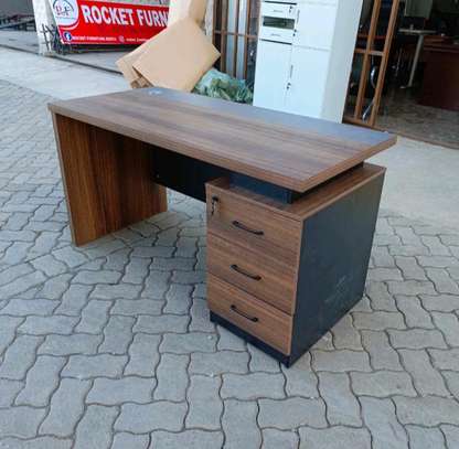 Office Table – 1.4 m