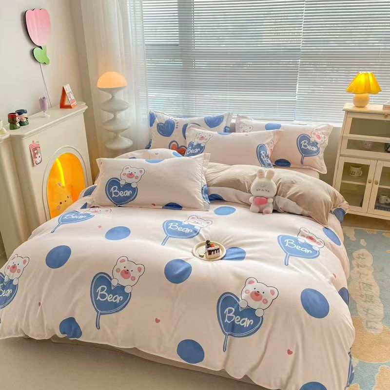 Cotton printed 5×6 ft duvet cover set with matching bedsheet and two pillowcases