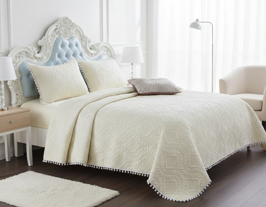 6x6 Bedcover set with one bedsheet and two matching pillowcases.