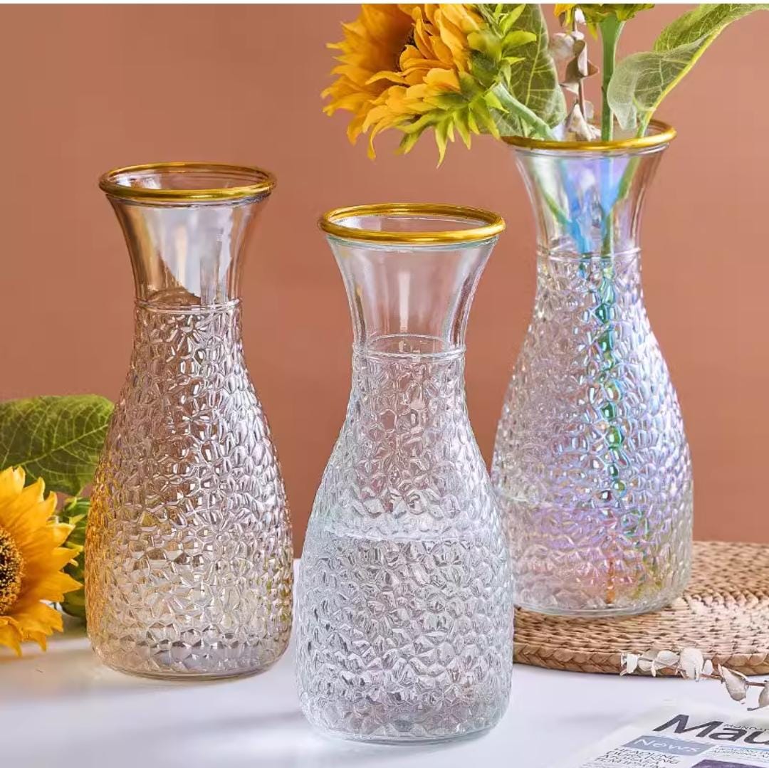 Clear glass flower vase with gold rim, 9 cm diameter and 26 cm height