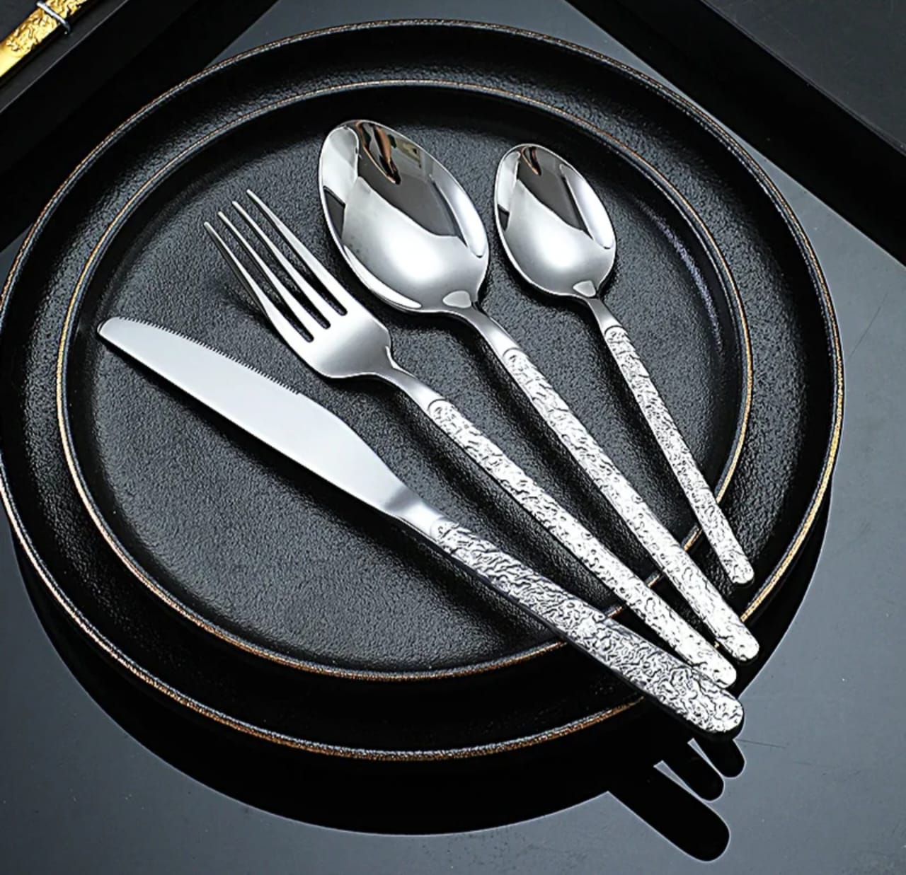 Hammered Stainless Steel Flatware Set – 24 Pieces