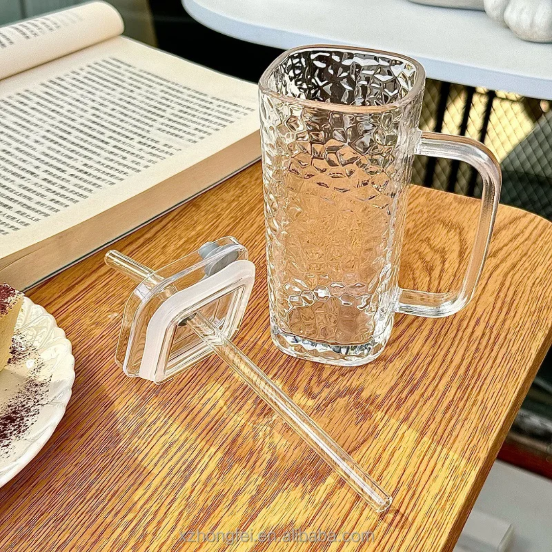 Borosilicate Glass Cup with Lid & Straw – 250ml
