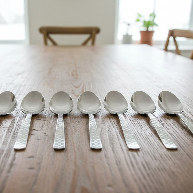 24Pcs Diamond Print Stainless Steel Cutlery Set