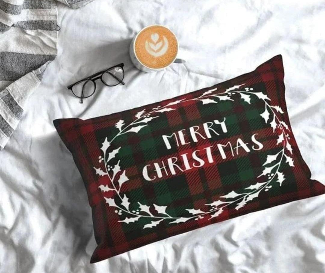 5Pc Christmas Themed Pillowcases Set