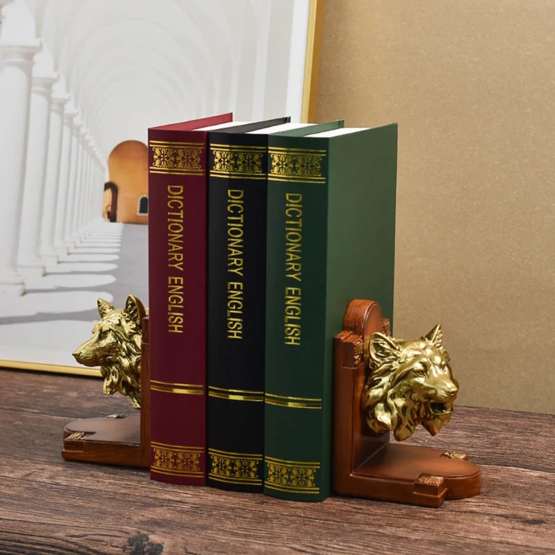 Set of 2 gold wolf-shaped bookends with detailed sculptural design