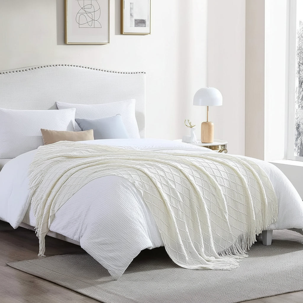 Knitted Tassel Throw Blanket 133 × 153cm
