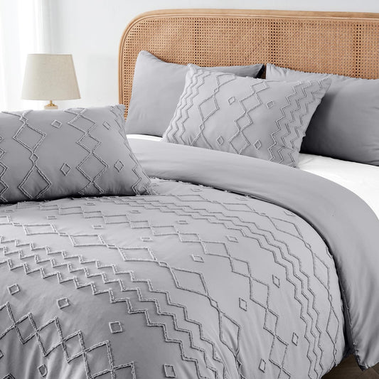 Tufted duvet cover set 6x7 with bedsheet and four pillowcases, textured elegant bedding set. 