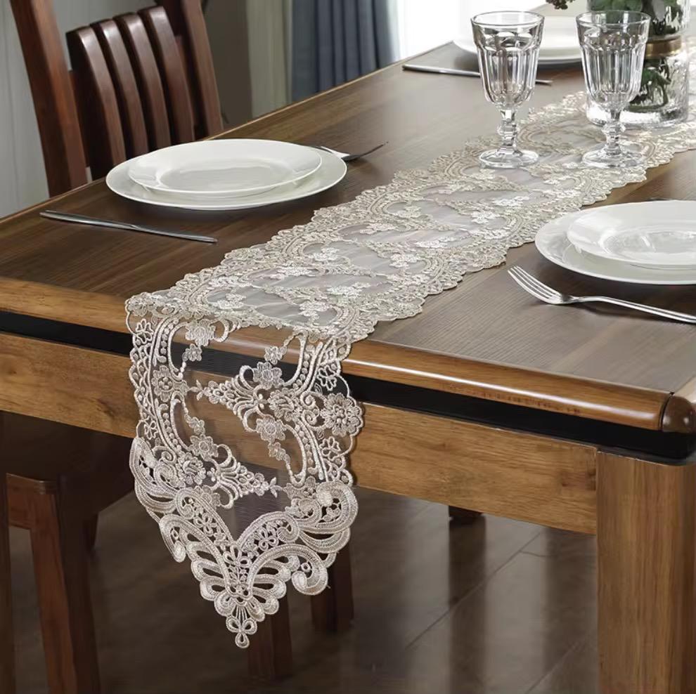 European light luxury table runner in white and light brown 30x220cm and 30x250cm