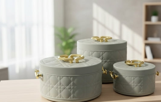 Set of round insulated hotpots in multiple colors with 1.5L, 2L, and 2.5L capacities