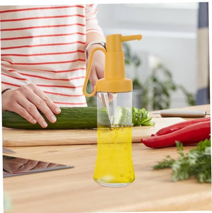 500ml Mustard-colored oil dispenser with straw for controlled pouring