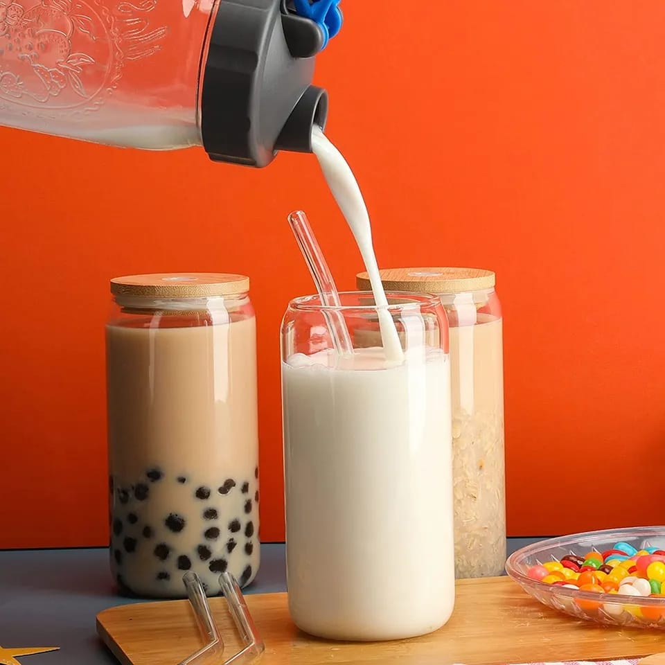 500ml Transparent glass cup with lid, straw, and cleaning brush in bubble tea style.