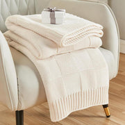 Knitted acrylic throw blanket 130×160 cm