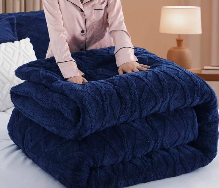 Single Warm Woolen Blanket – 5×6 ft