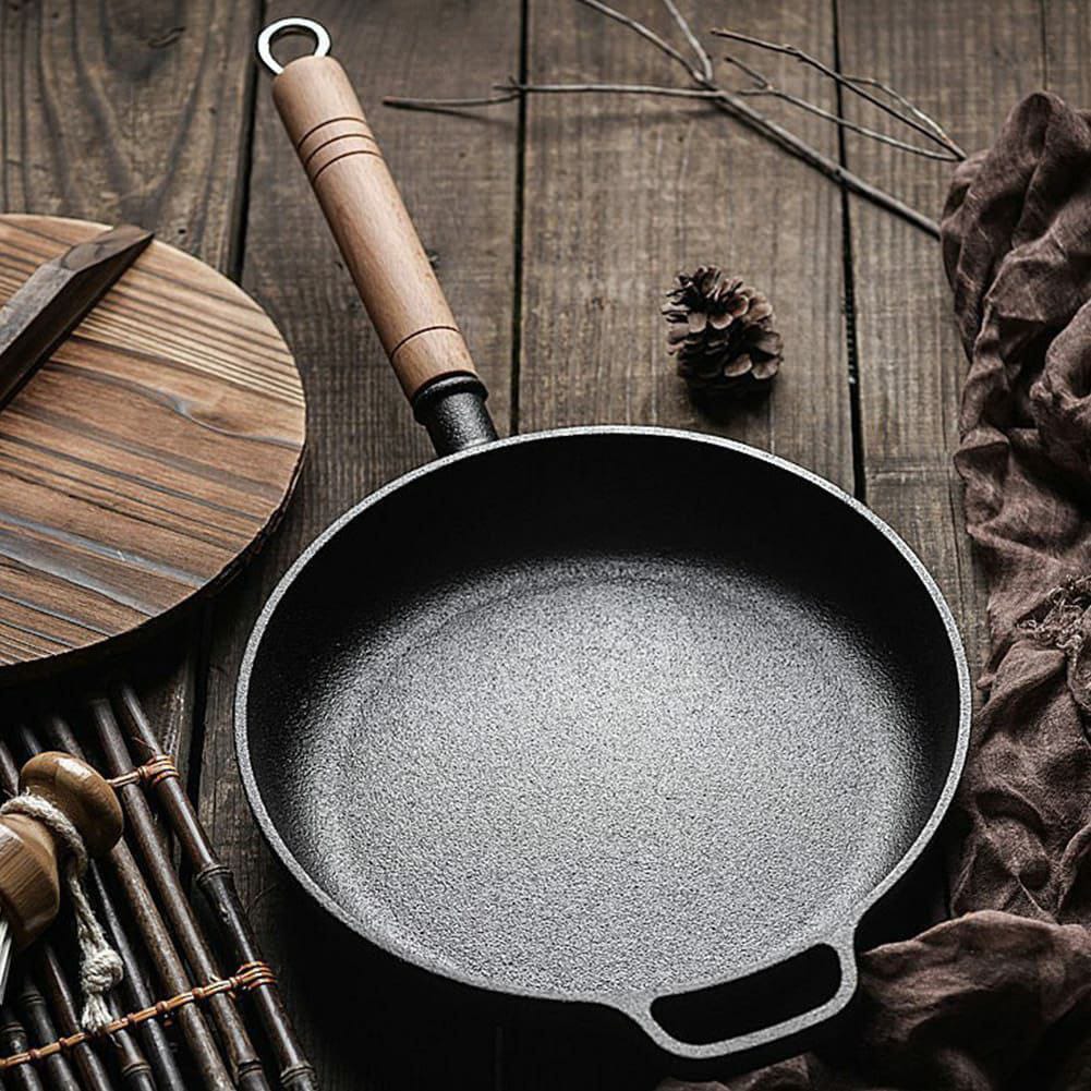 Cast Iron Frying Pan With Bamboo Lid