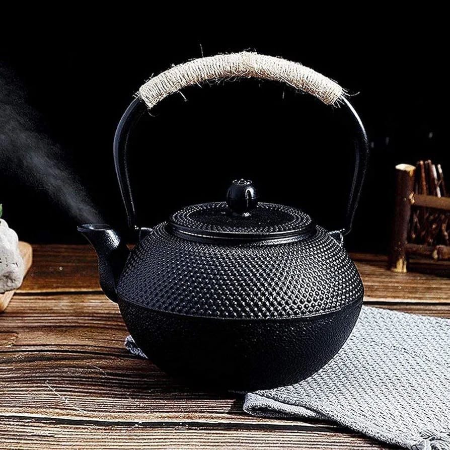 Japanese Style Cast Iron Teapot with Infuser 900 ml