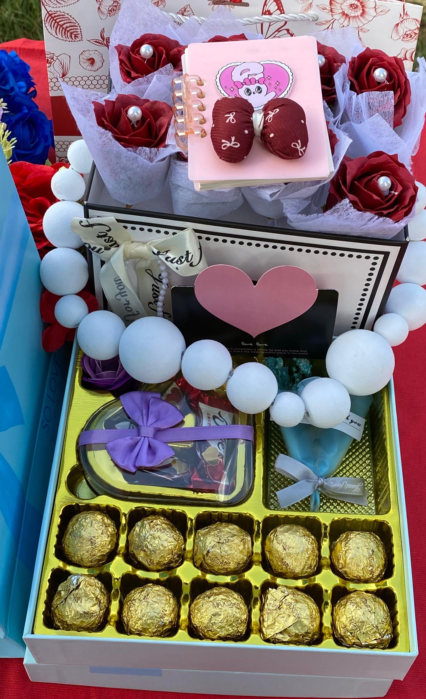 Ladies Notebook & Chocolate Gift Set