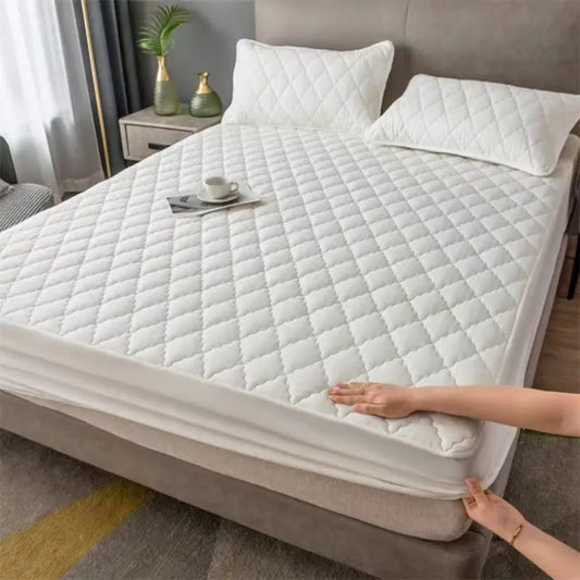Premium waterproof mattress protector with soft hotel-quality fabric and deep-pocket elastic fit for mattress protection