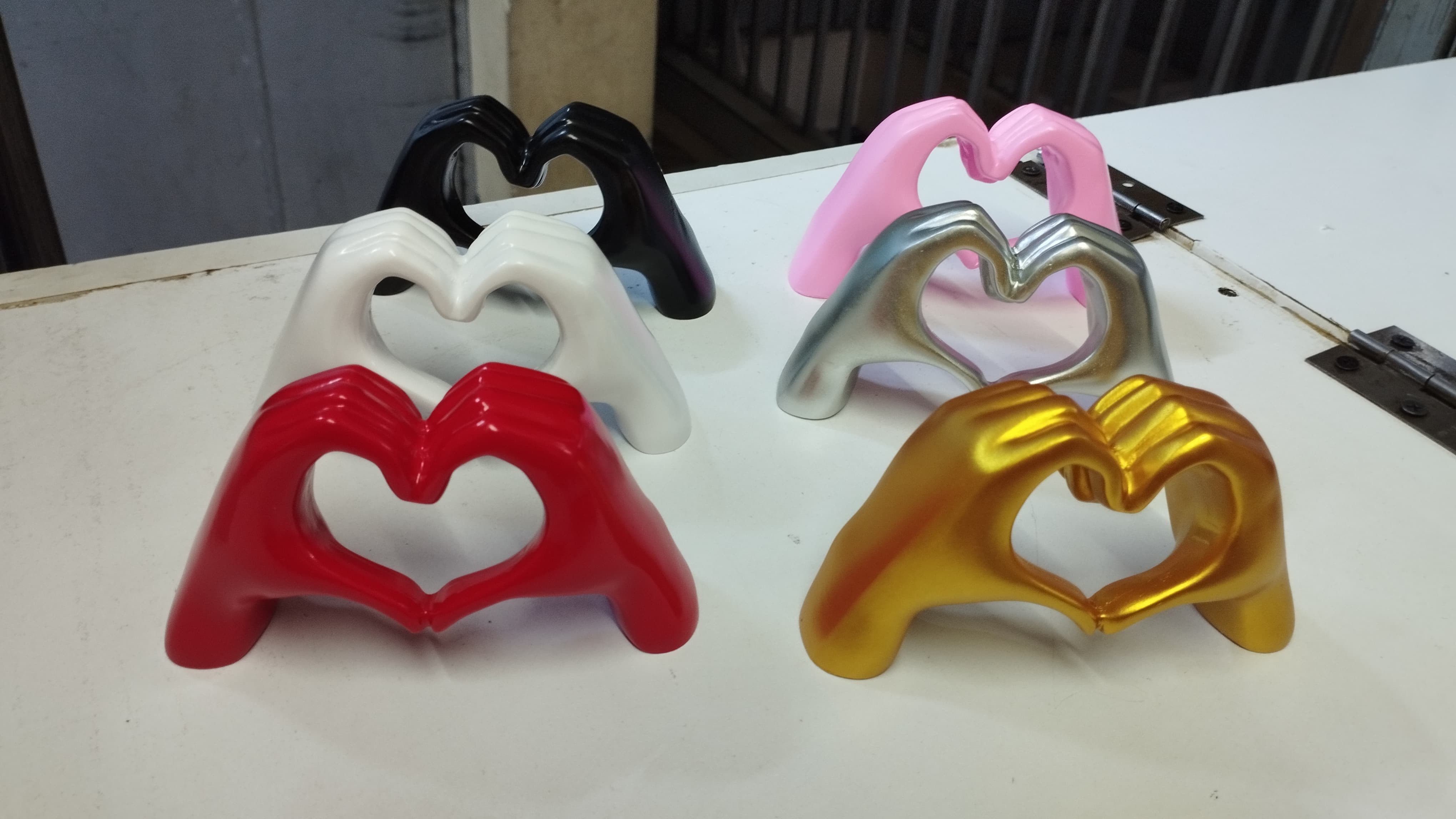 Love Hand Decor