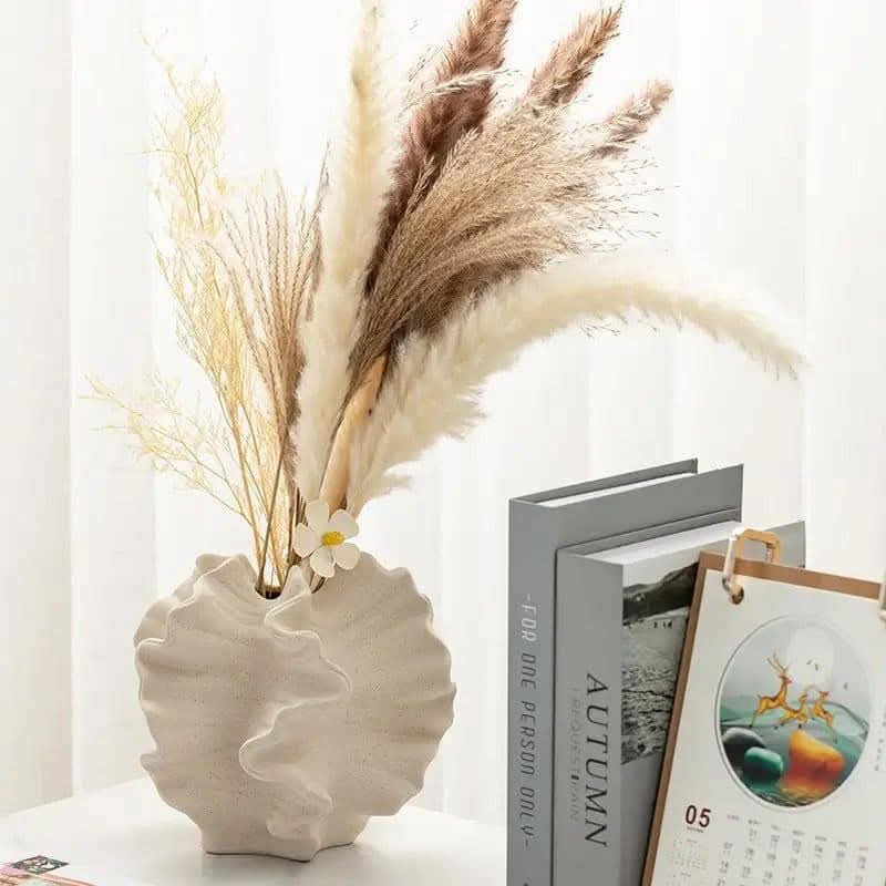 White Shell-Shaped Ceramic Vase