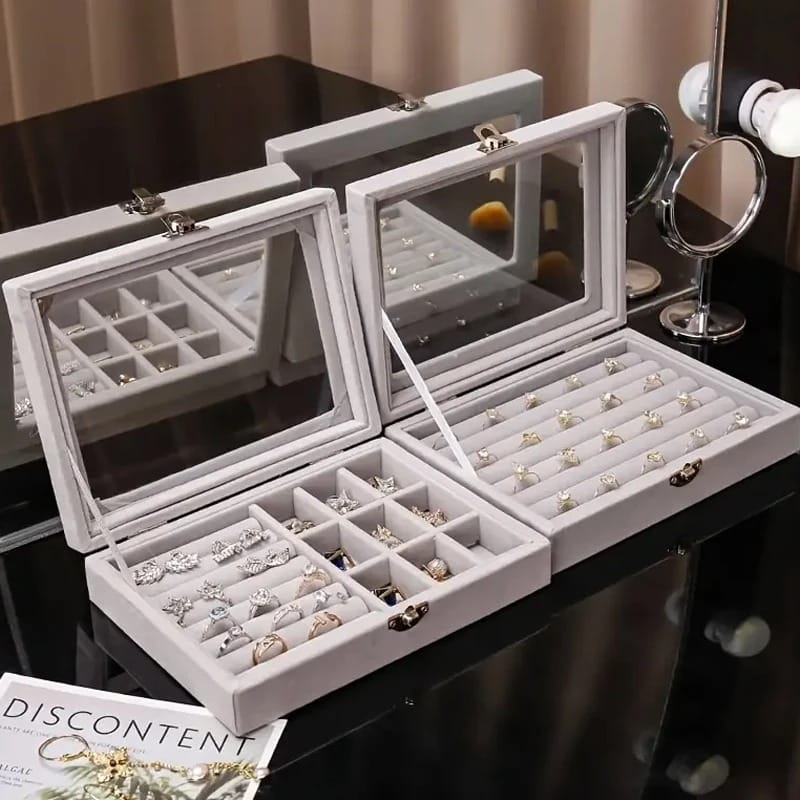 Covered jewelry storage box for necklaces, rings, and accessories, suitable for home display and organization