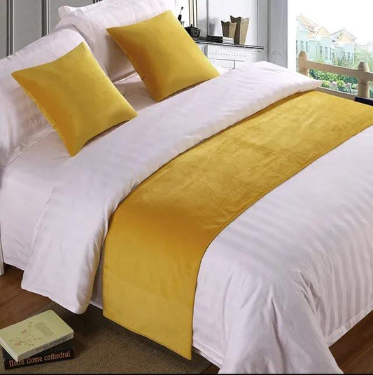 3 Piece bed runner set with two 45x45 cm cushion covers and one 45x250 cm runner for bedroom décor