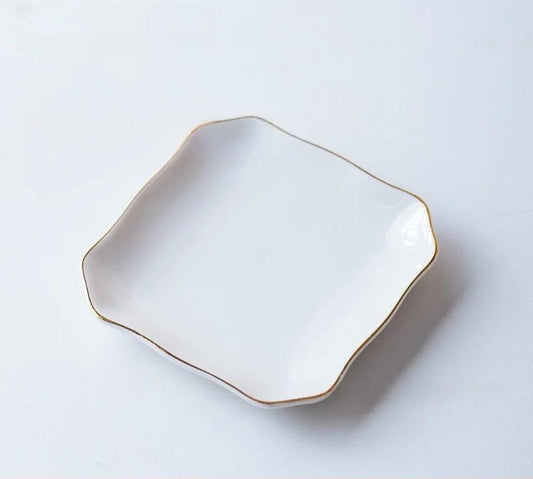 Set of 6 unique aesthetic dining plates