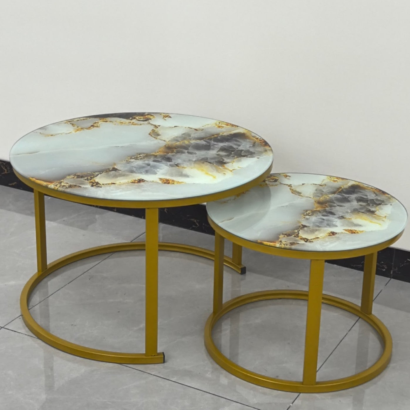 Nesting Coffee Table with Glass Effect Finish