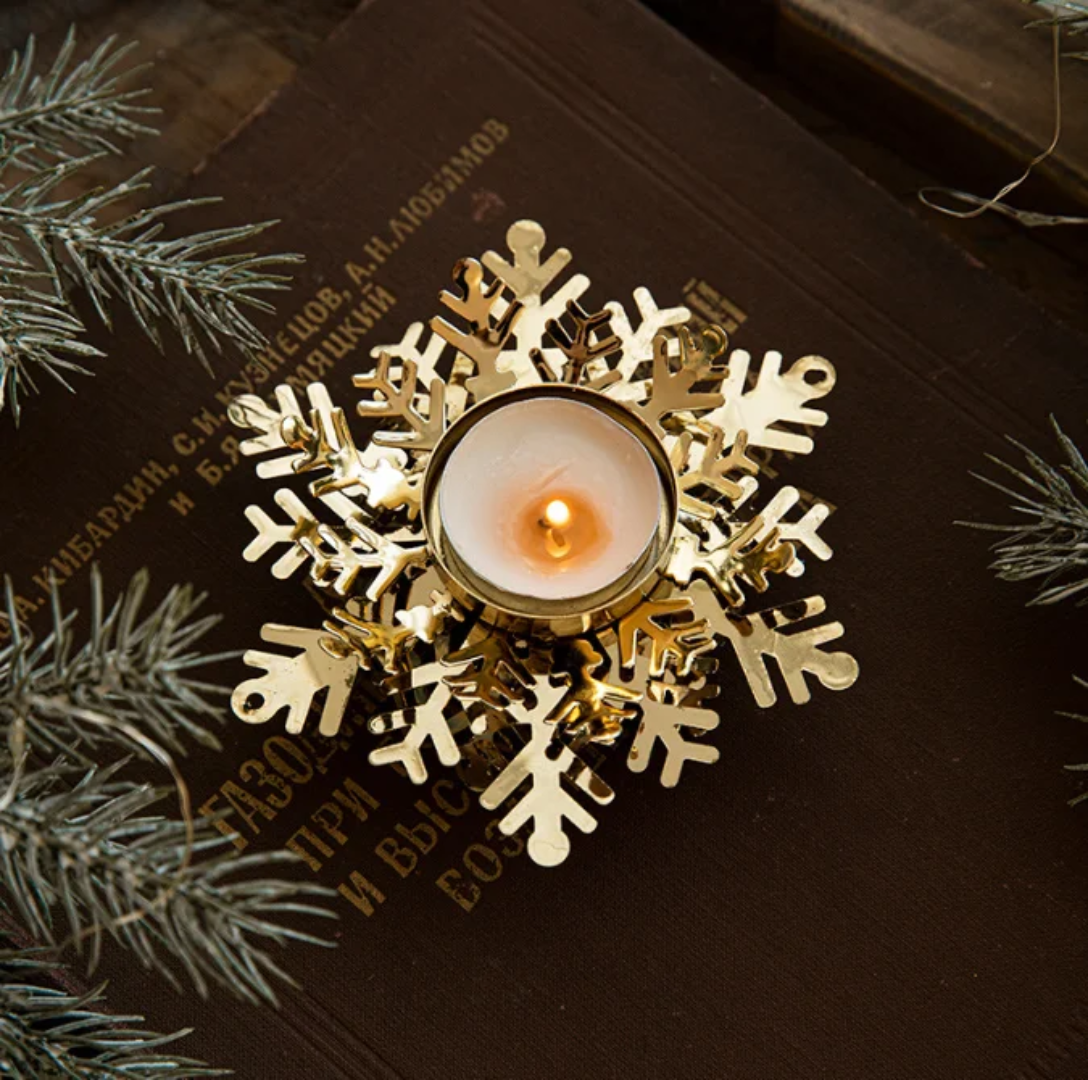 Christmas centerpiece candle holder decoration