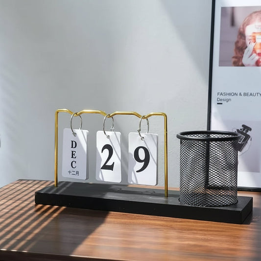 Desk Calendar & Pen Holder