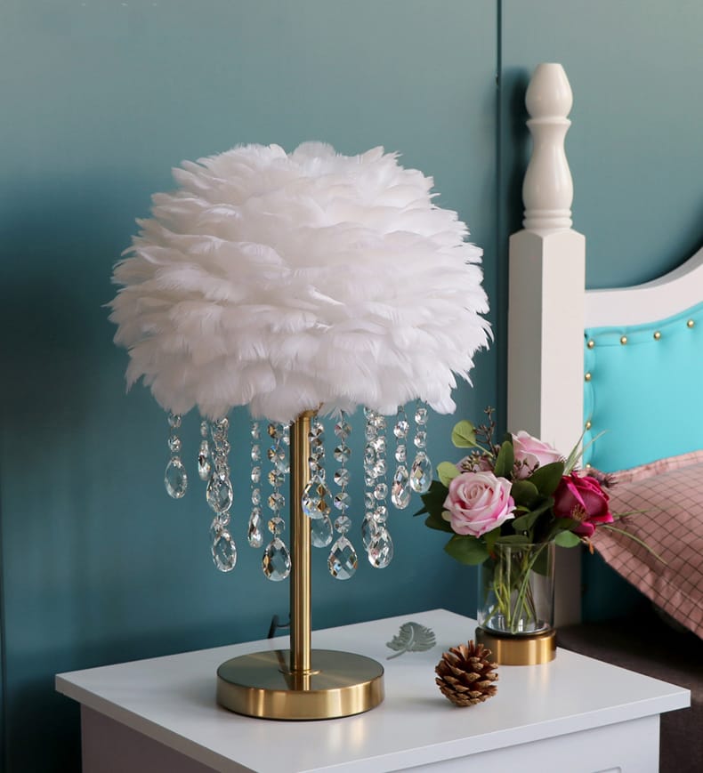 Nordic Feather Crystal Table Lamp