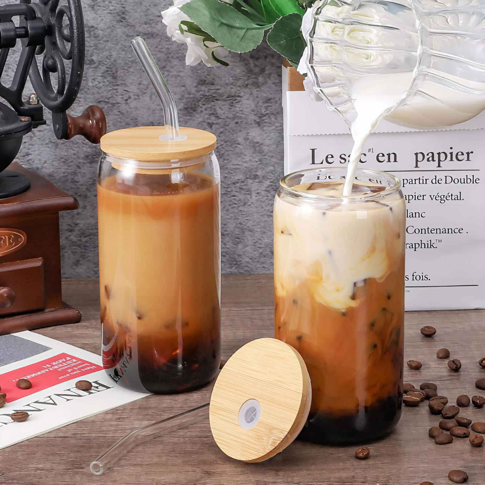 Borosilicate glass cup with bamboo lid 500 ml, durable drinkware for beer, juice, iced coffee, and cocktails.