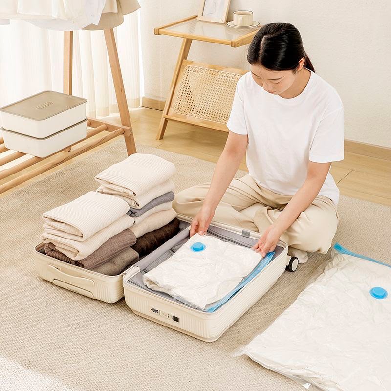 5 Piece Vacuum Storage Bags With Pump
