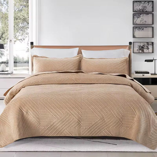 Quilted bedspread set with two pillowcases for modern bedroom décor