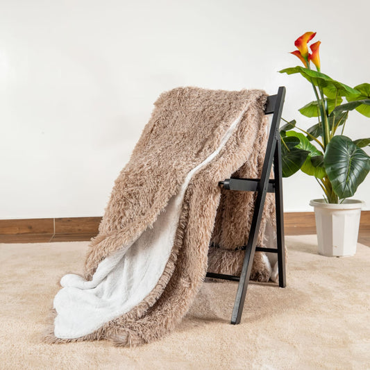 Fluffy fleece blanket 6×6 ft, warm and soft, perfect for beds, sofas, or lounging. 