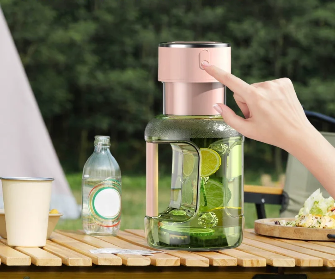 Cordless Portable Blender / Juicer