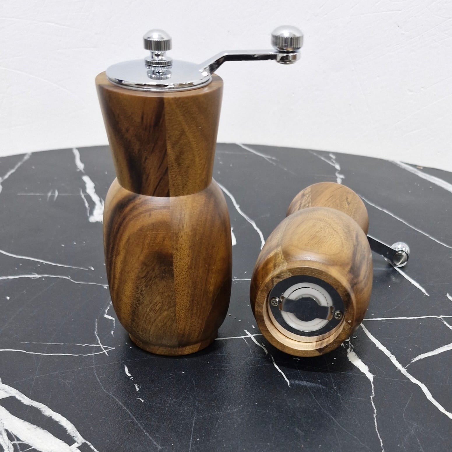 Acacia Manual Salt and Pepper Grinder Set