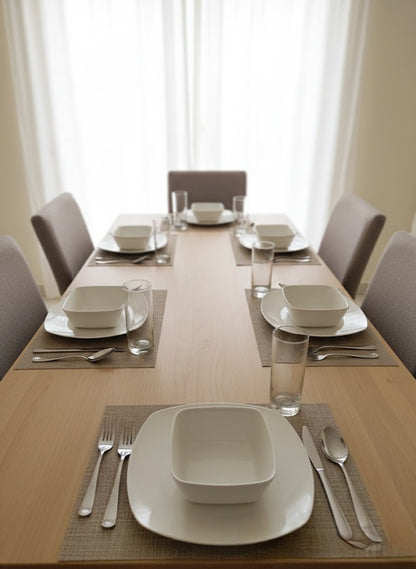 Dining set with square dinner plates and glassware, 18-piece set.