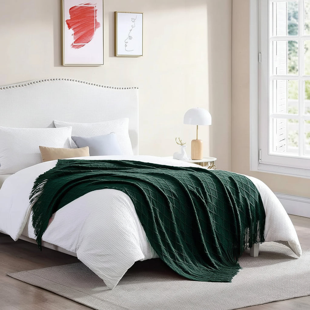 Knitted Tassel Throw Blanket 133 × 153cm