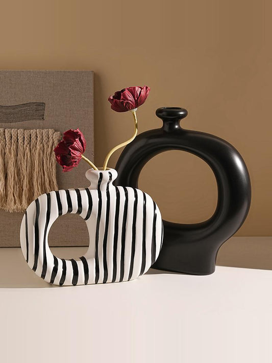 Ceramic striped decorative vase set in black and striped finish with modern design