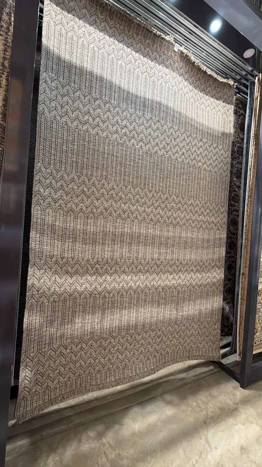 Oriental Weavers:Oria Vector Patterned Carpet Rug
