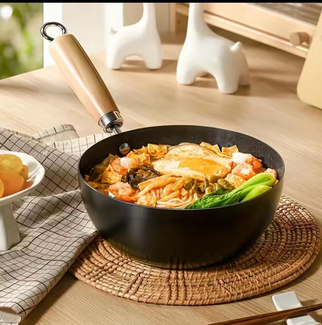 24cm deep nonstick pan without lid, ideal for cooking stews, sauces, and stir-fries. 🍳