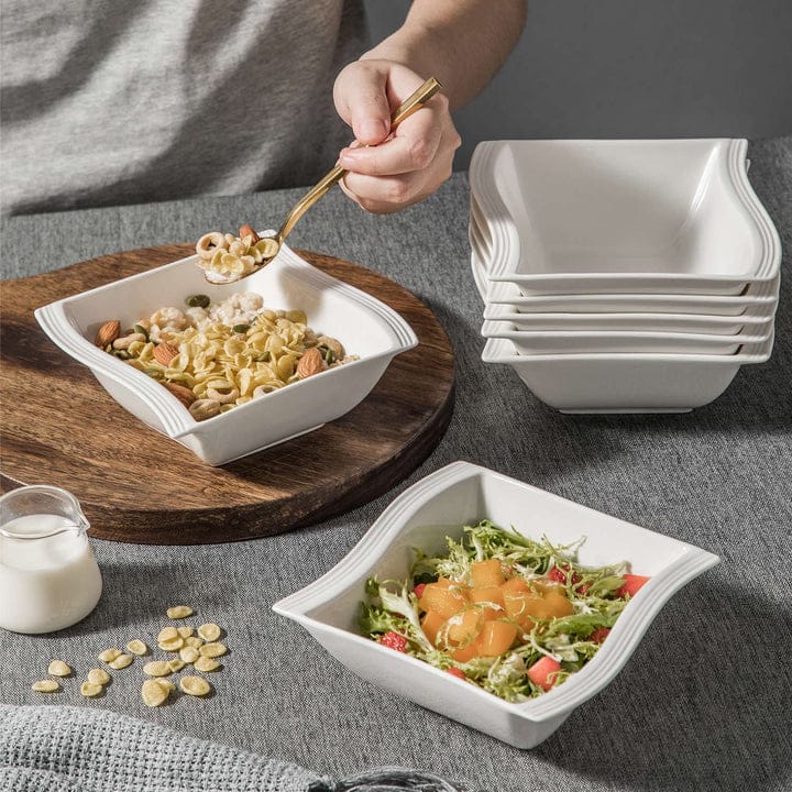 Set of six ceramic bowls with shapely design and line detailing, 6 inch size and 400 ml capacity