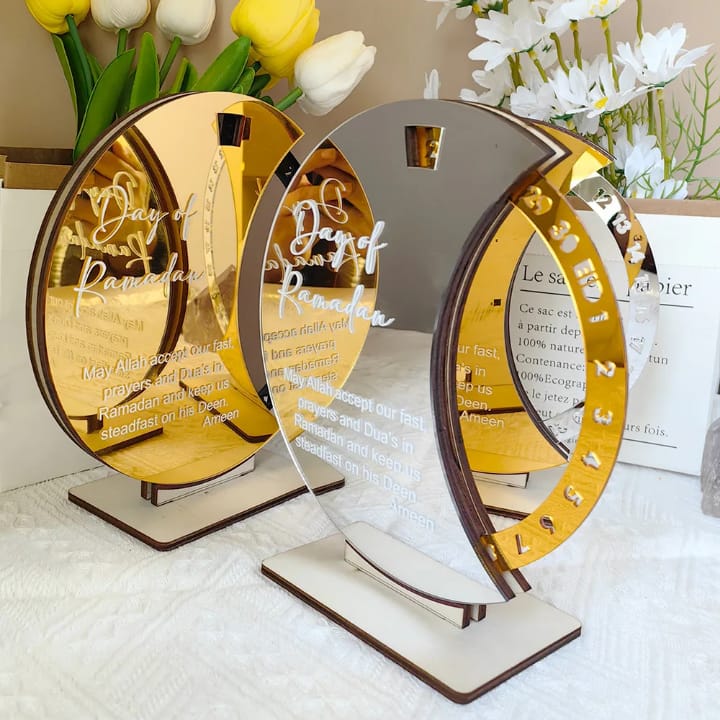 Acrylic Ramadhan and Eid Mubarak countdown calendar for festive home décor