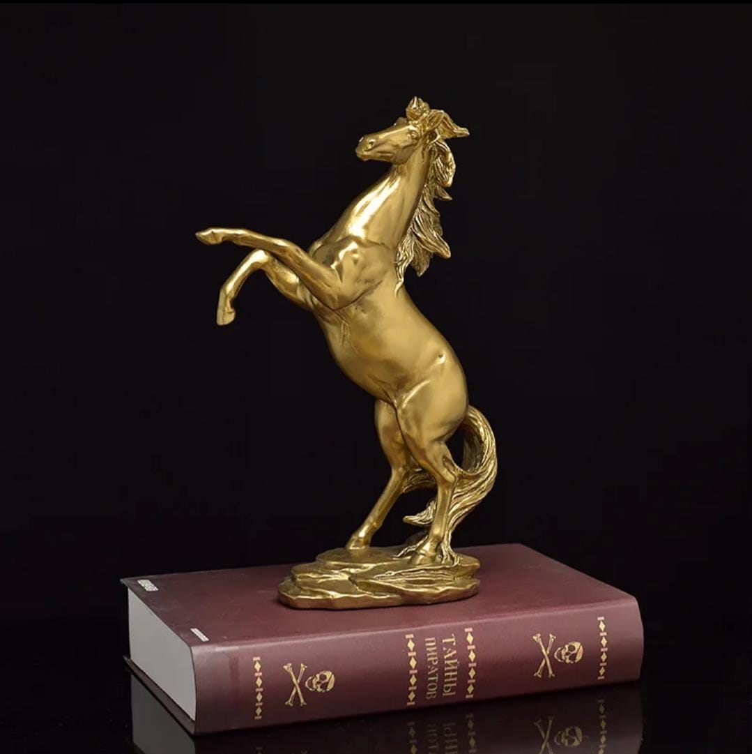 Resin Horse Standing Statue