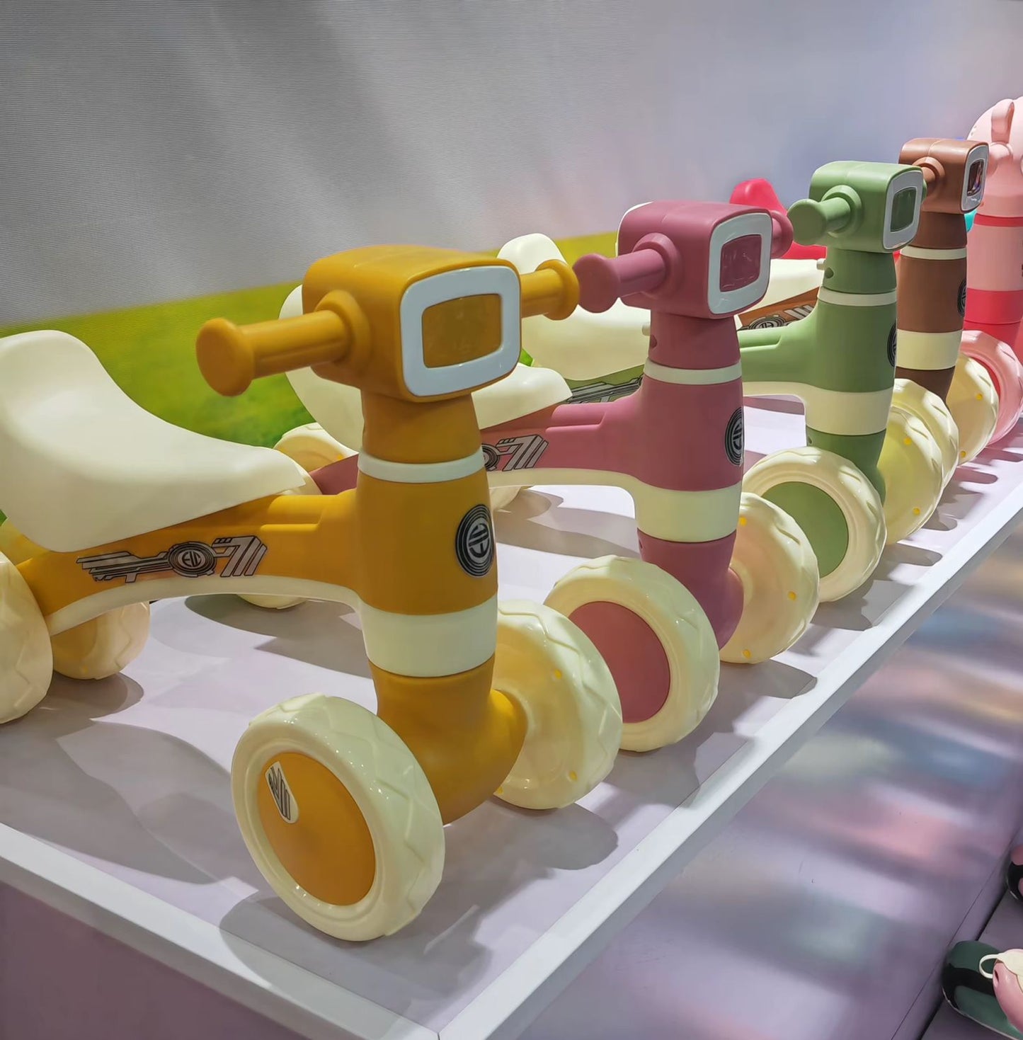 4-Wheels Balance Bike