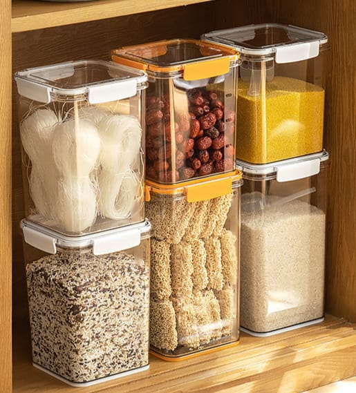 Large capacity airtight food storage containers with scoop, acrylic kitchen storage jars 5.3 L and 6.5 L.