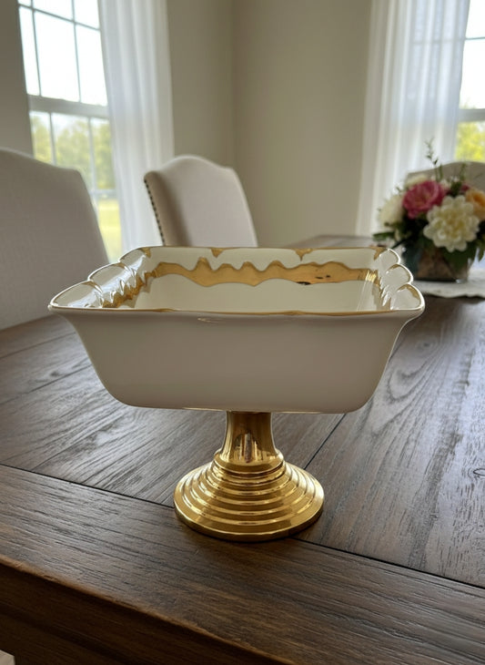 28 cm Diameter Ceramic centerpiece for home décor.