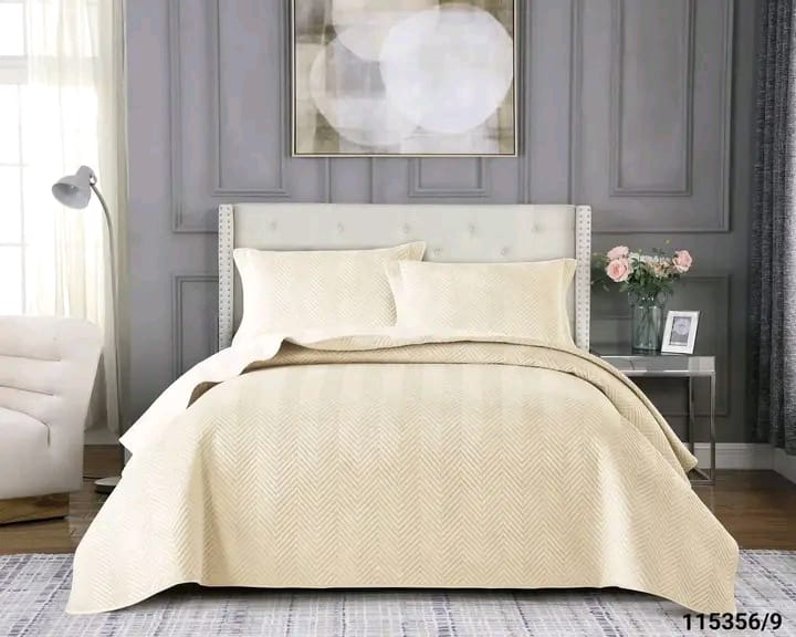 Soft Velvet Bedcover Set