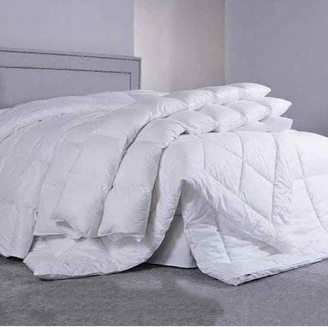 4 Piece White Binded Duvet Set – 6 × 7
