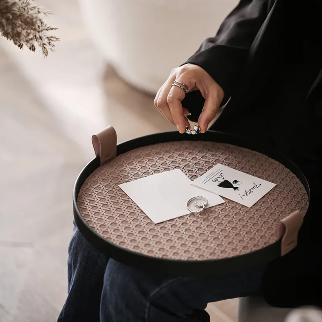 Single Metallic Tray